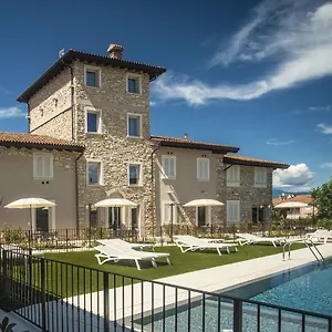 Relais Madergnago Gardapartments Apartment