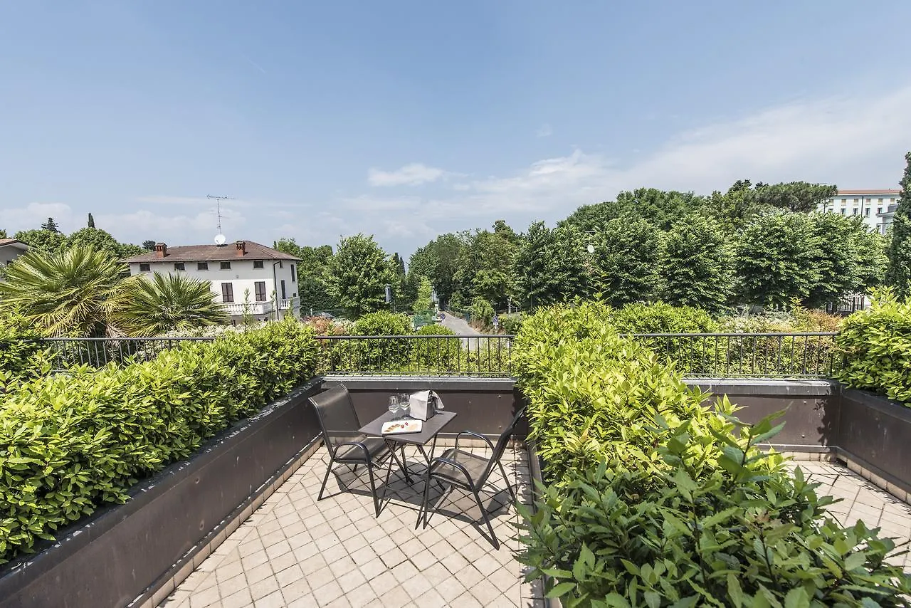 Admiral Hotel Villa Erme Desenzano del Garda 3*,